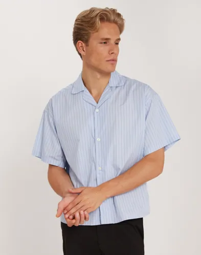 Blå
