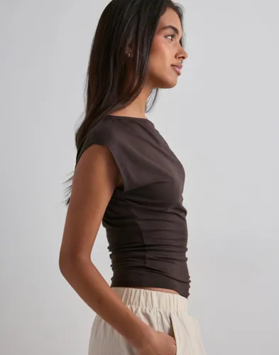 Nelly Ultra Soft Shoulder Top toppar dam – bild 2
