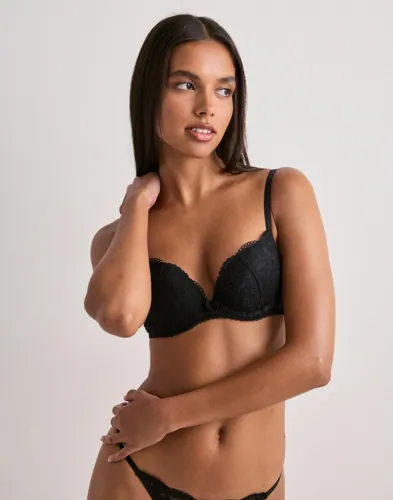 Nelly - Svart - Desired Forms Push Up Bra