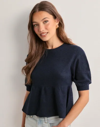Nelly - Blå - Peplum Knit Top