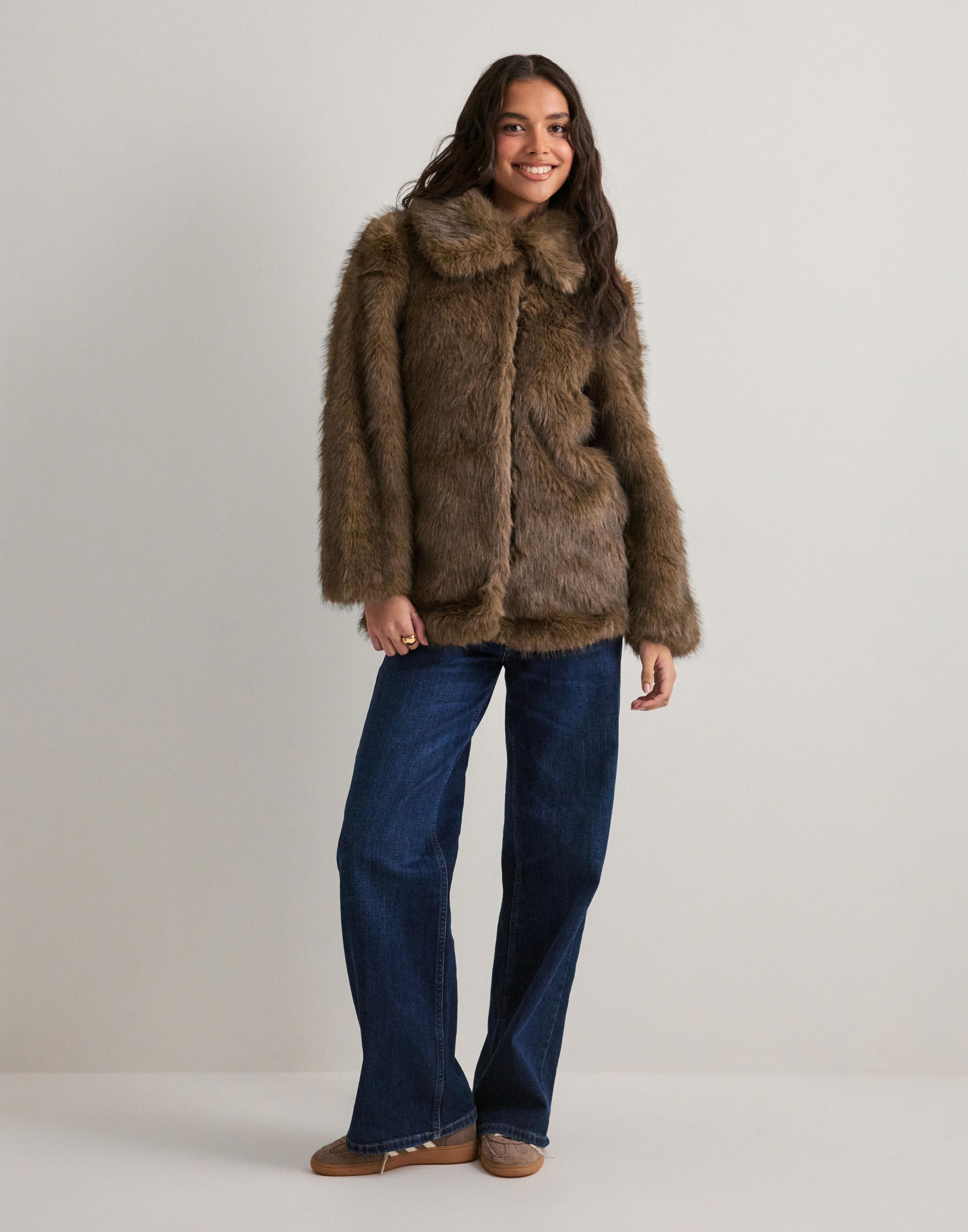 Faux fur for Women – Buy stylish Faux Fur Jackets online at Nelly