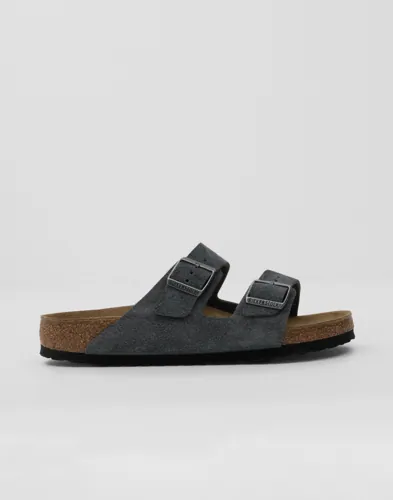 Charcoal-färgade Birkenstock Arizona-tofflor med två justerbara remmar