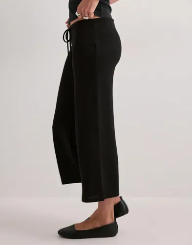 Nelly My Chill Cropped Pants mjukisbyxor dam – bild 2
