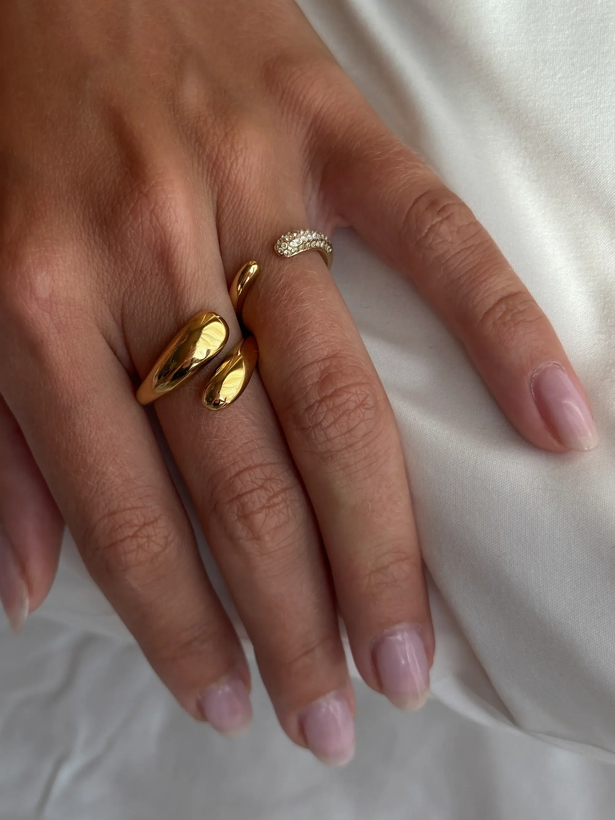 Muli Collection - Guld - Adjustable Half Zirconia Ring