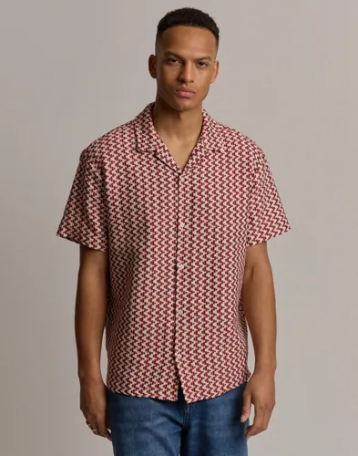 Röd
