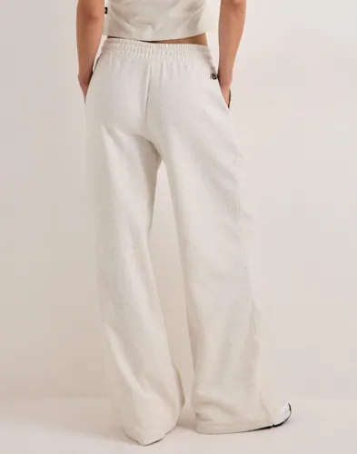 New Balance Trackside French Terry Pant mjukisbyxor dam – bild 3