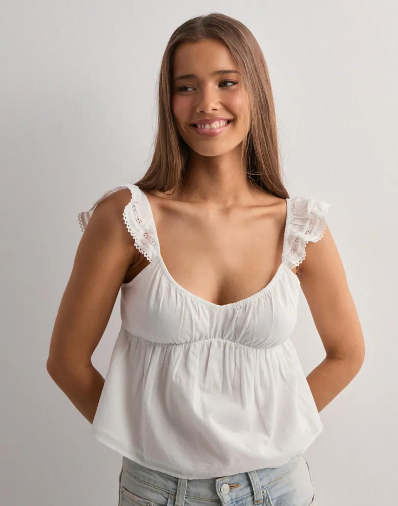 Nelly Lace Detail Frill Top toppar & linnen dam – bild 2
