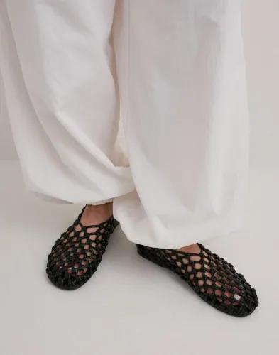 Nelly - Sort - Braided Flat