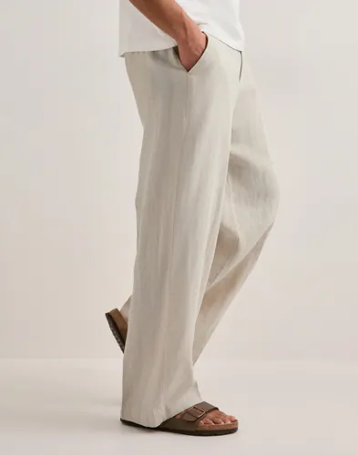 Que Sera Sera Logan Loose Linen Pant Linnebyxor herr – bild 3