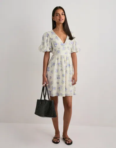 VERO MODA Vmbella 2/4 V-Neck Short Dress Wvn korta klänningar dam – bild 2