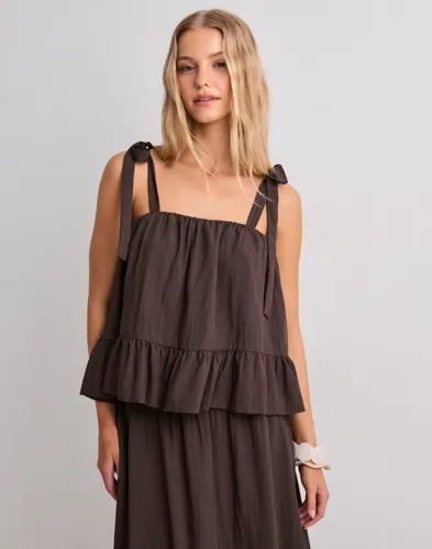 Pieces - Ruskea - Pcjulia Sl Peplum Top Wvn D2D