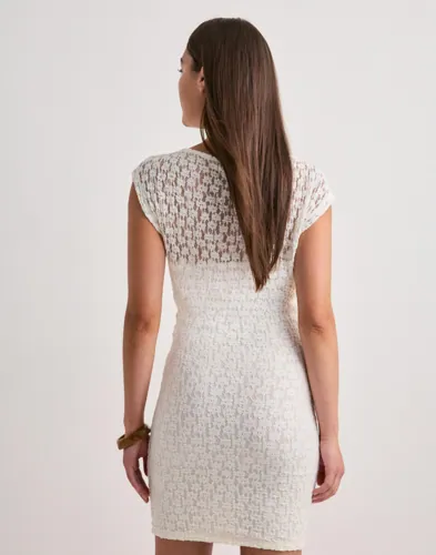Nelly Wonderful Lace Dress korta klänningar dam – bild 3