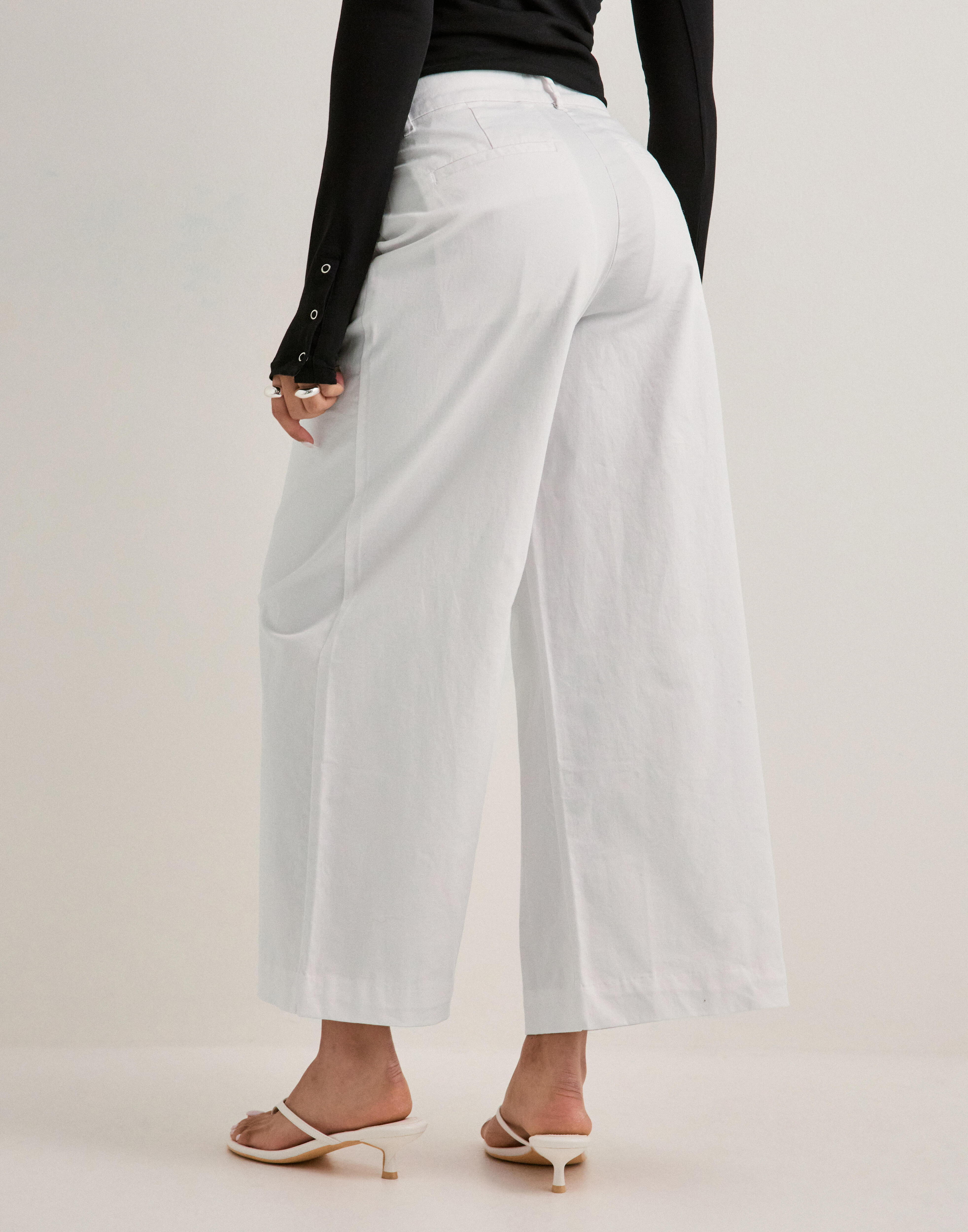 Vero moda awvana mw wide ankle pant noos i — byxor med fickor från Nelly