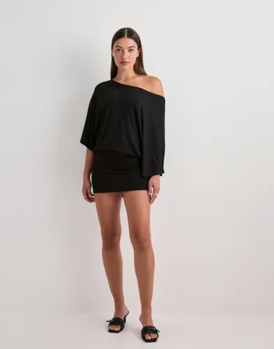 Nelly Perfect Poncho Dress korta klänningar dam – bild 3