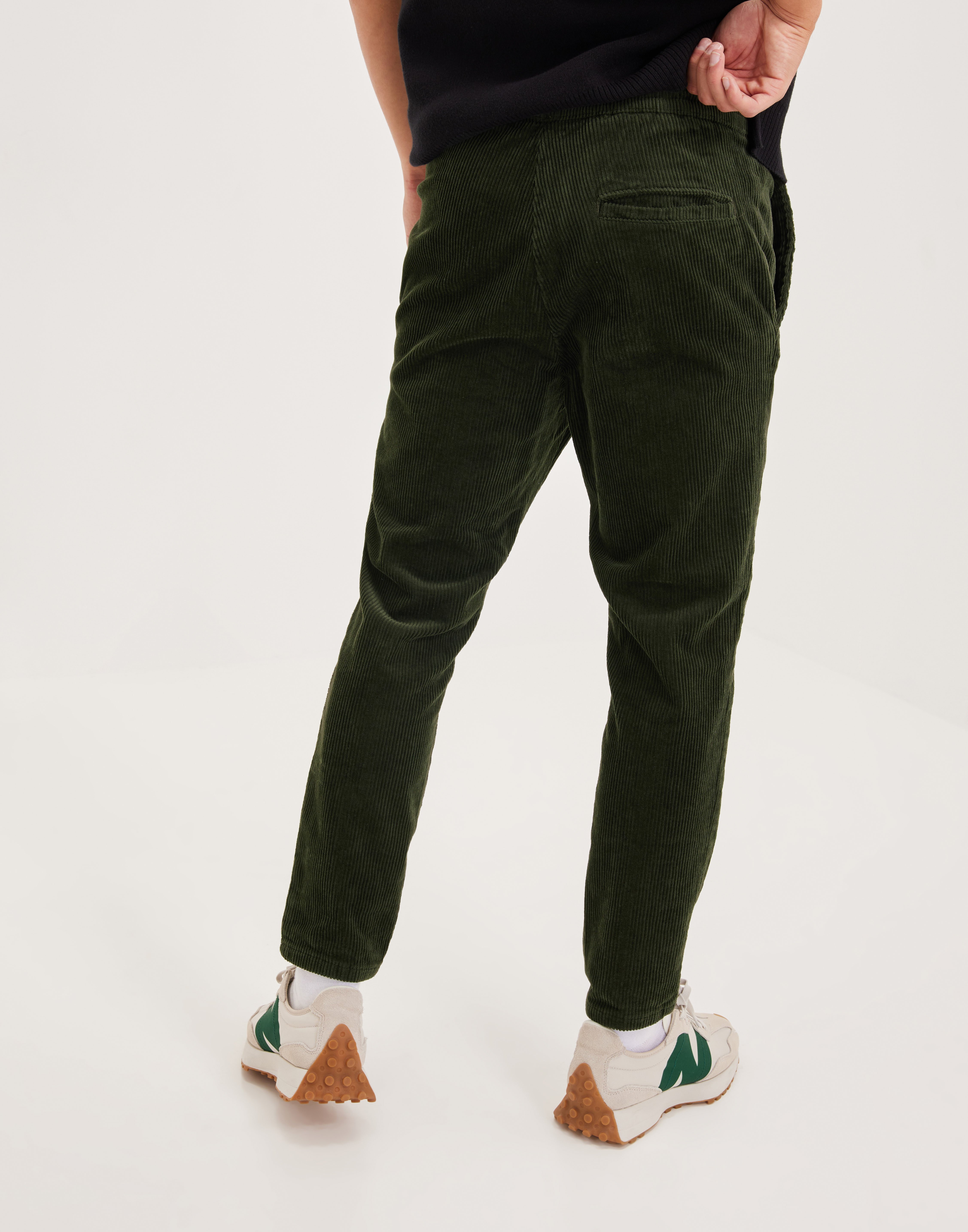 ONSLINUS Pantaloni in velluto a coste taglio tapered fit | Dark Grey | & SONS