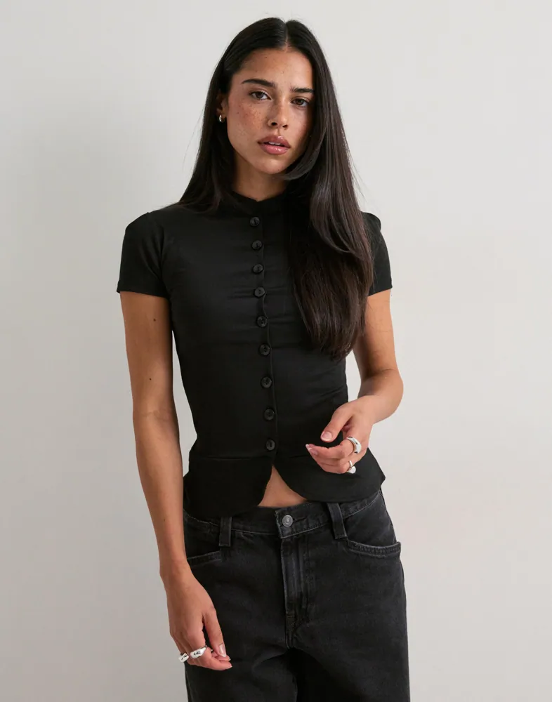 collar button top