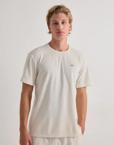 Beige frotté-t-shirt från Only & Sons med rund hals och brösttryck