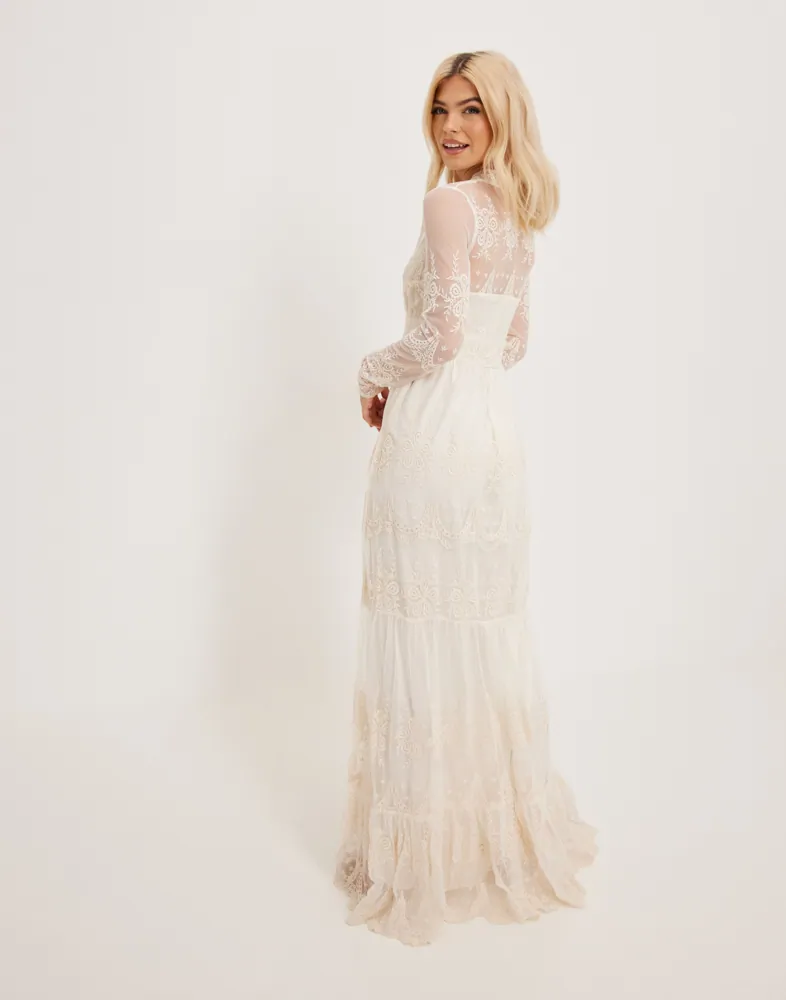 Buy Y.A.S YASELOISE LS MAXI DRESS - CELEB - Offwhite | Nelly.com