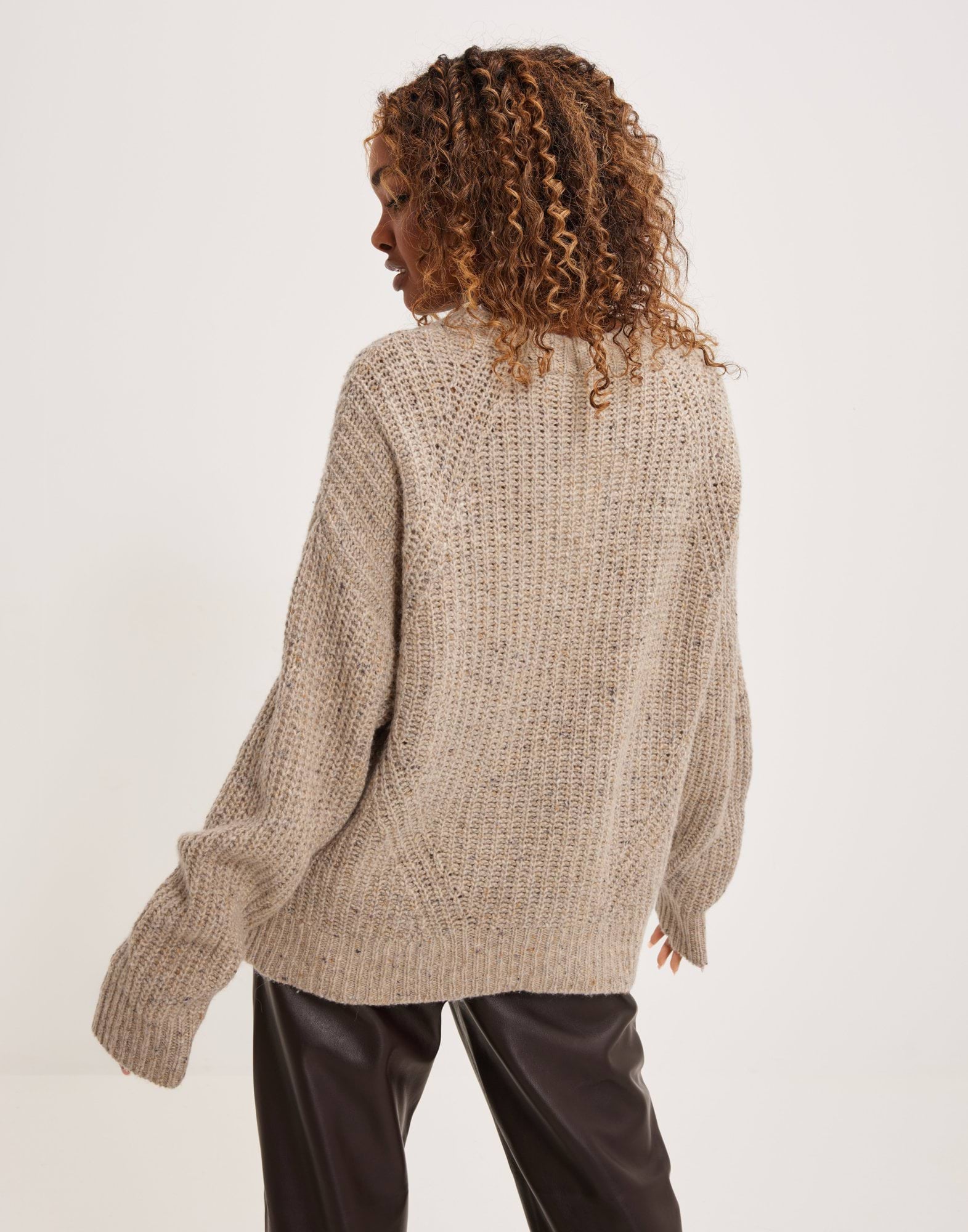 ESLoge O-neck Sweater Knit