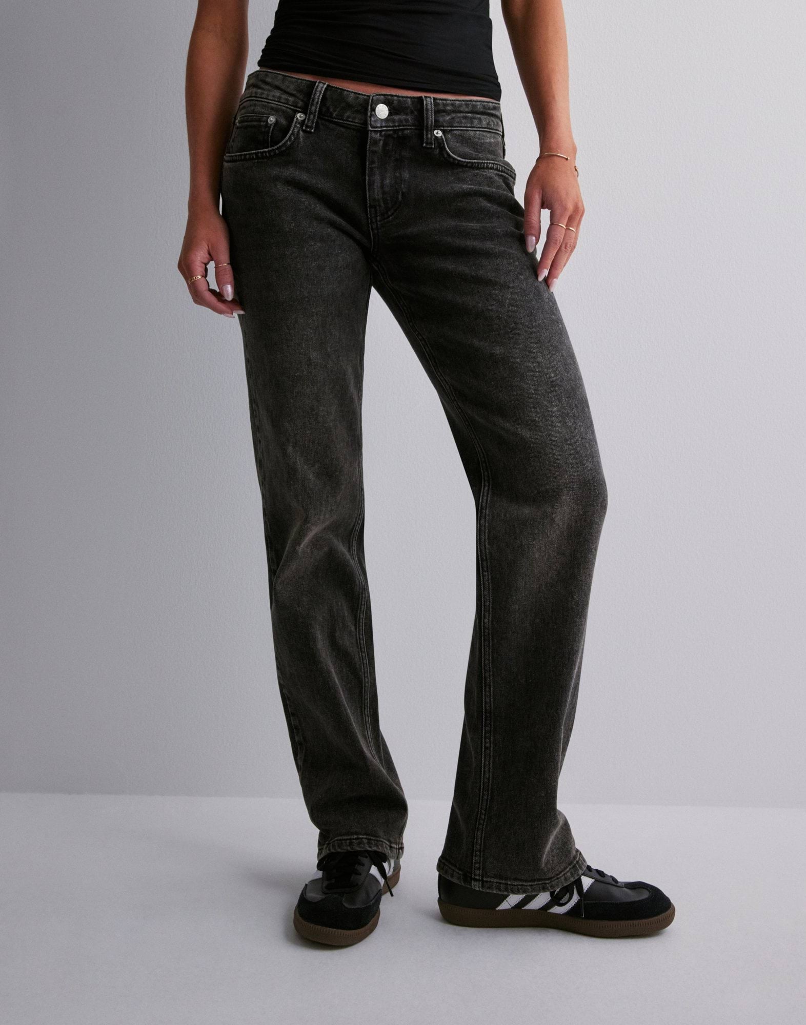 Low Waist Straight Leg Jeans