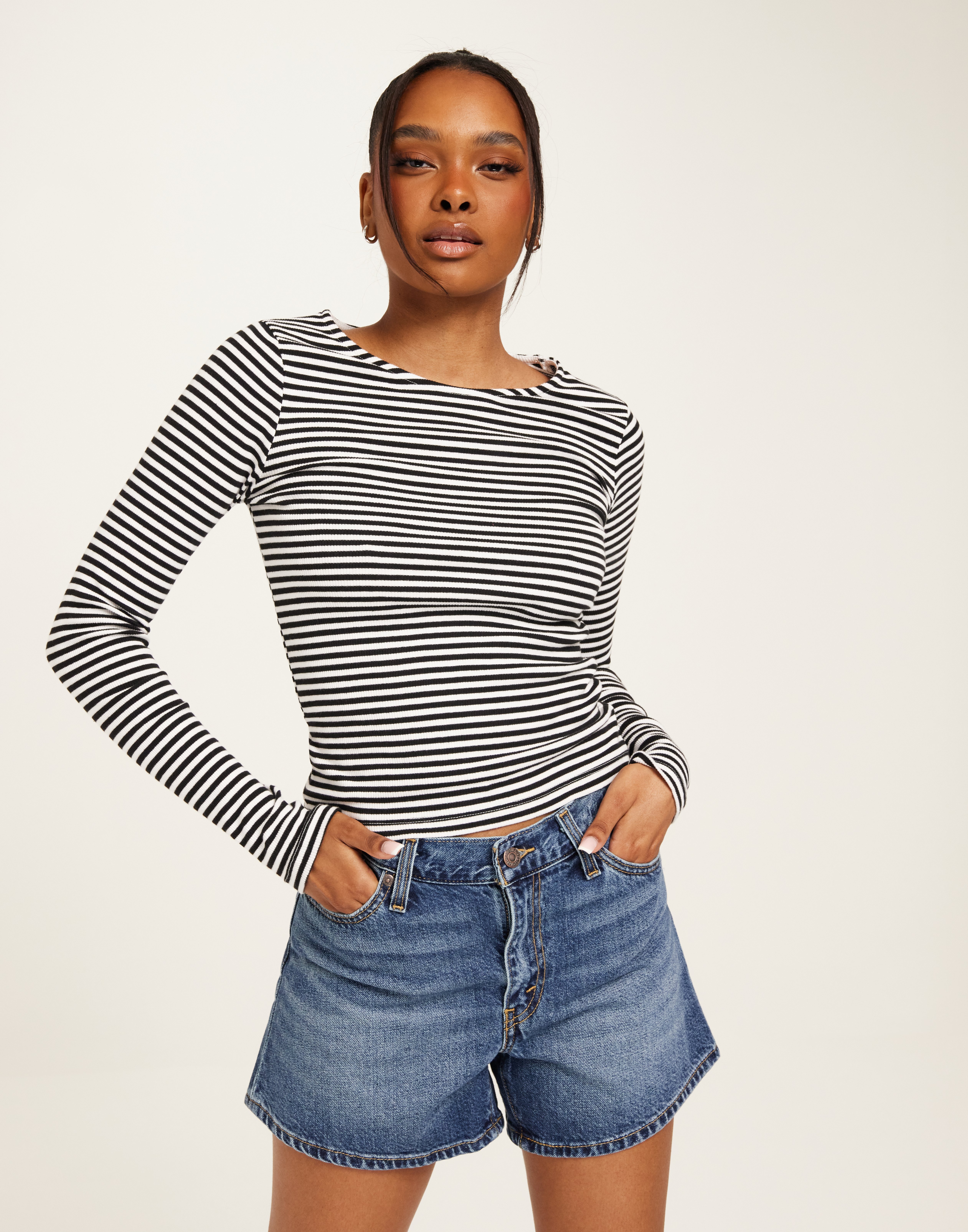 Buy Levi's 80S MOM SHORT Z7225 - Indigo | Nelly.com