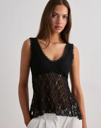 Nelly Lace Flounce Top toppar dam – bild 2