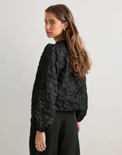 PIECES Pcgretchen Ls Top Wvn D2D blusar dam – bild 2