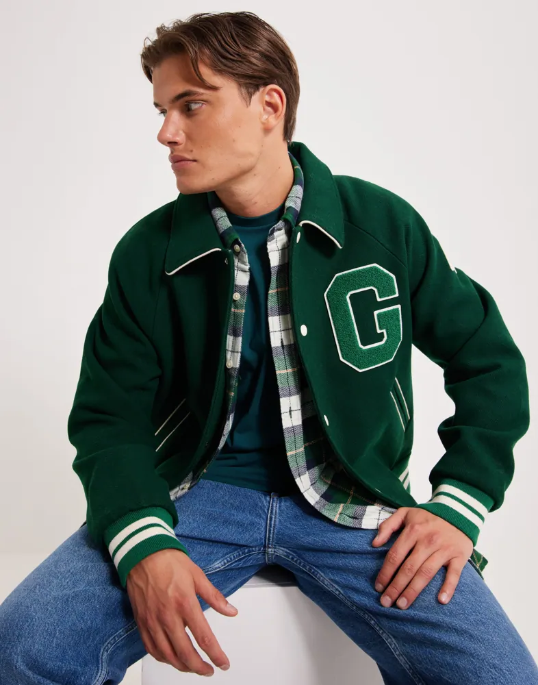 D2. WOOL GANT VARSITY