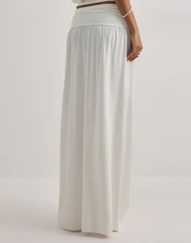 Nelly - Hvid - Low Waist Flowy Maxi Skirt