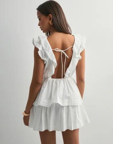 Nelly - Hvid - Perfect Frill Dress