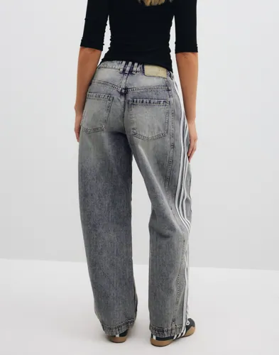 Adidas Originals Denim Barrel relaxed fit jeans dam – bild 3