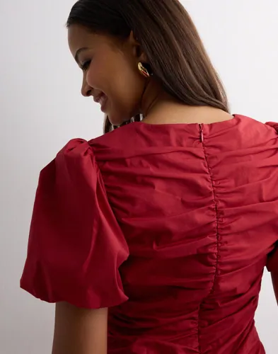 Nelly The Cutest Ruched Dress festklänningar dam – bild 3