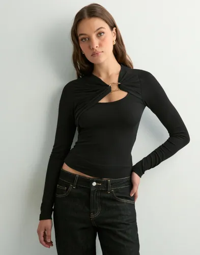 Nelly - Sort - Unique LS Top