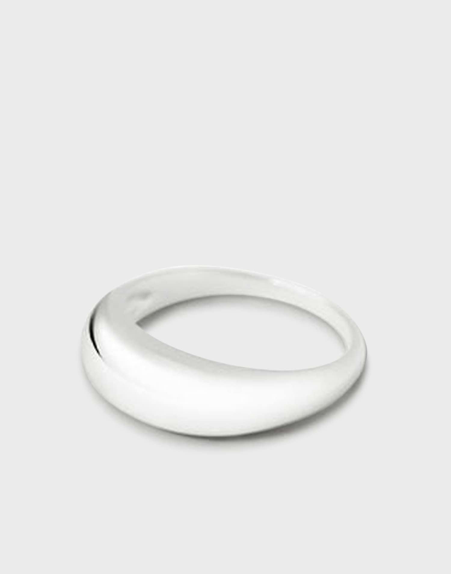 Sleek Ring