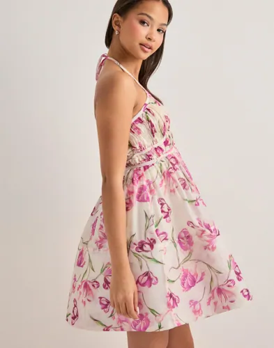 MALINA Fiorella Pleated Halterneck Mi sommarklänningar dam – bild 2