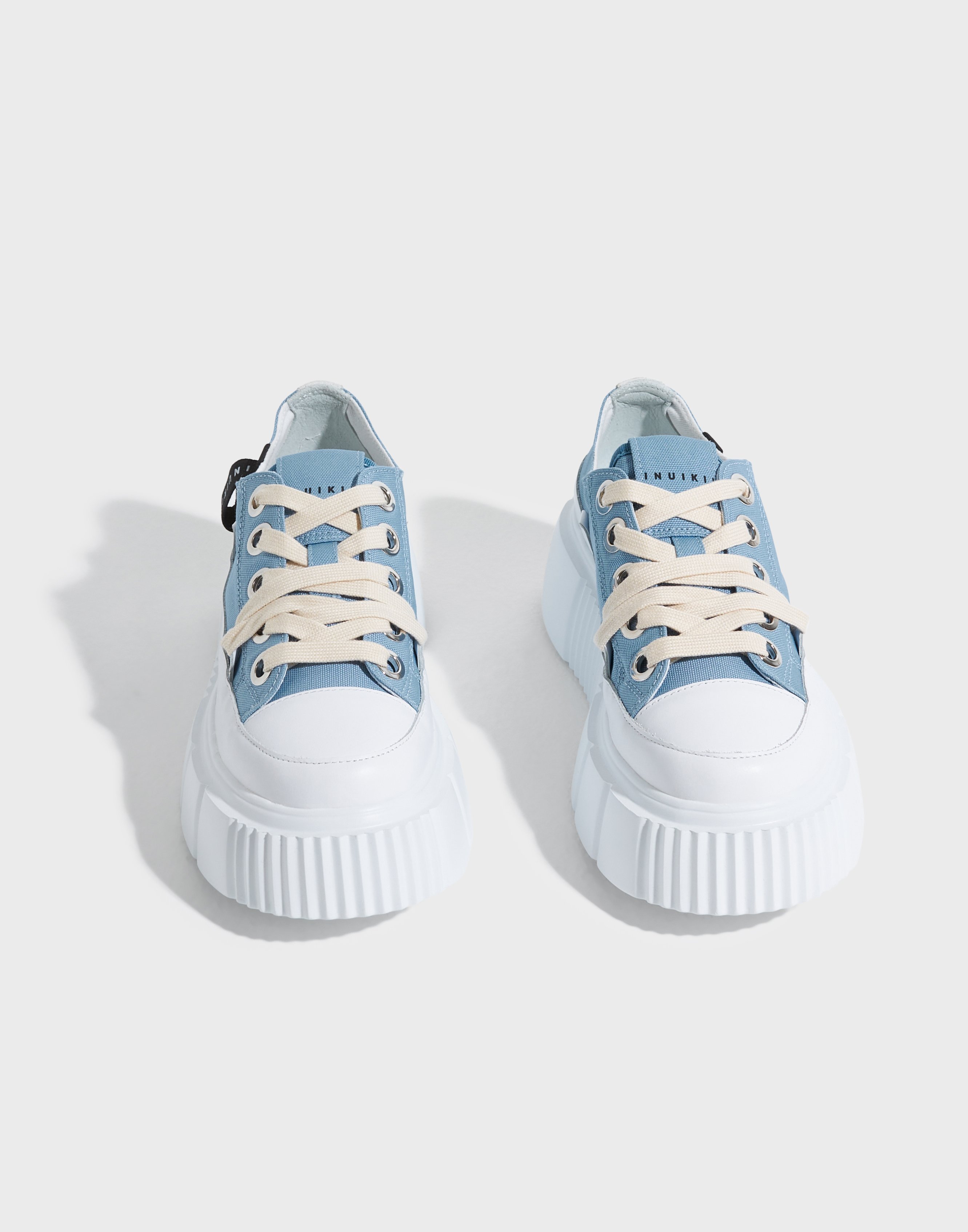 Inuikii - Blå - Matilda Canvas Low