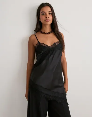 Onlindona Strap Satin Lace Top Wvn