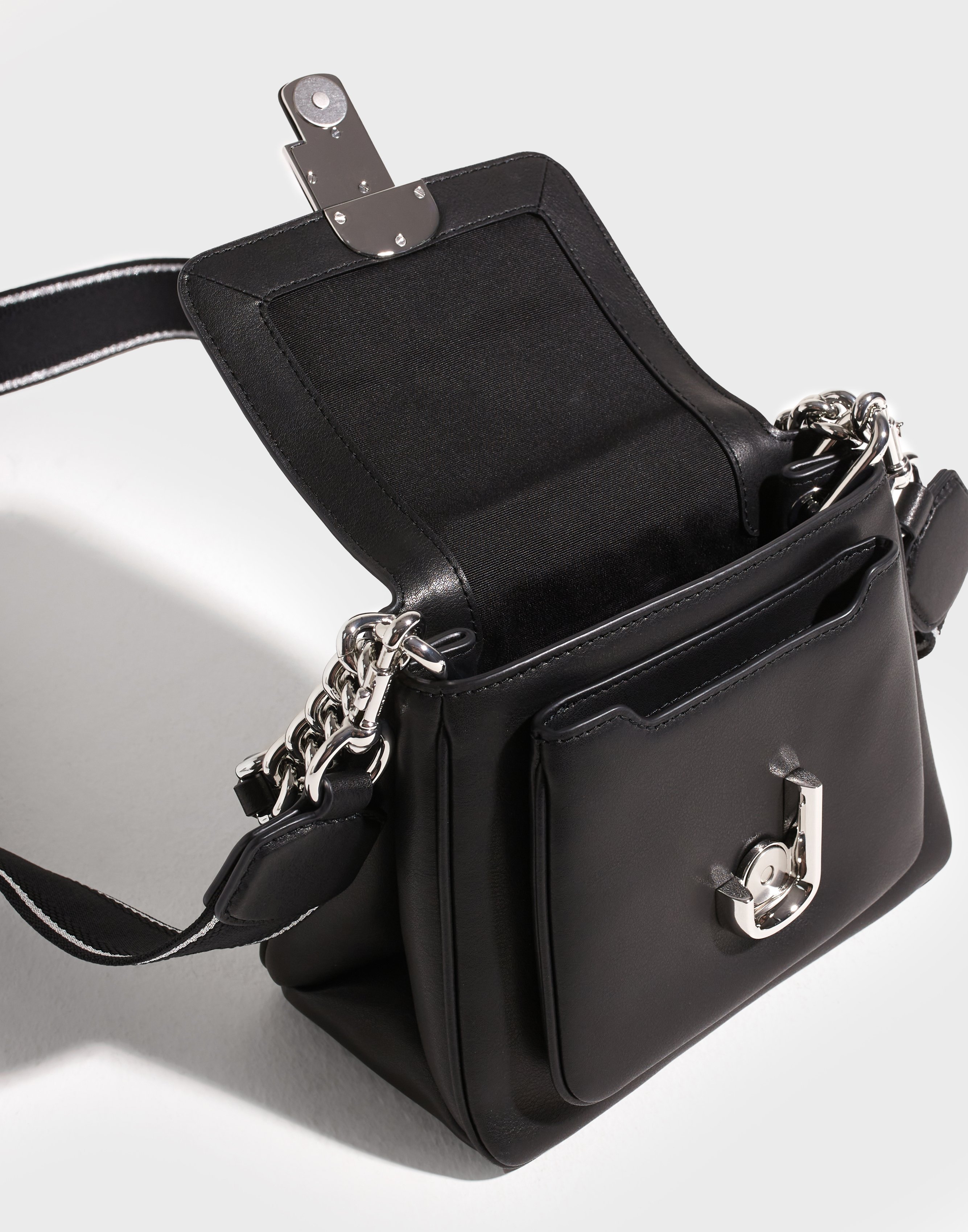 Buy Marc Jacobs THE MINI CHAIN SATCHEL - *NY*Black/Silver | Nelly.com