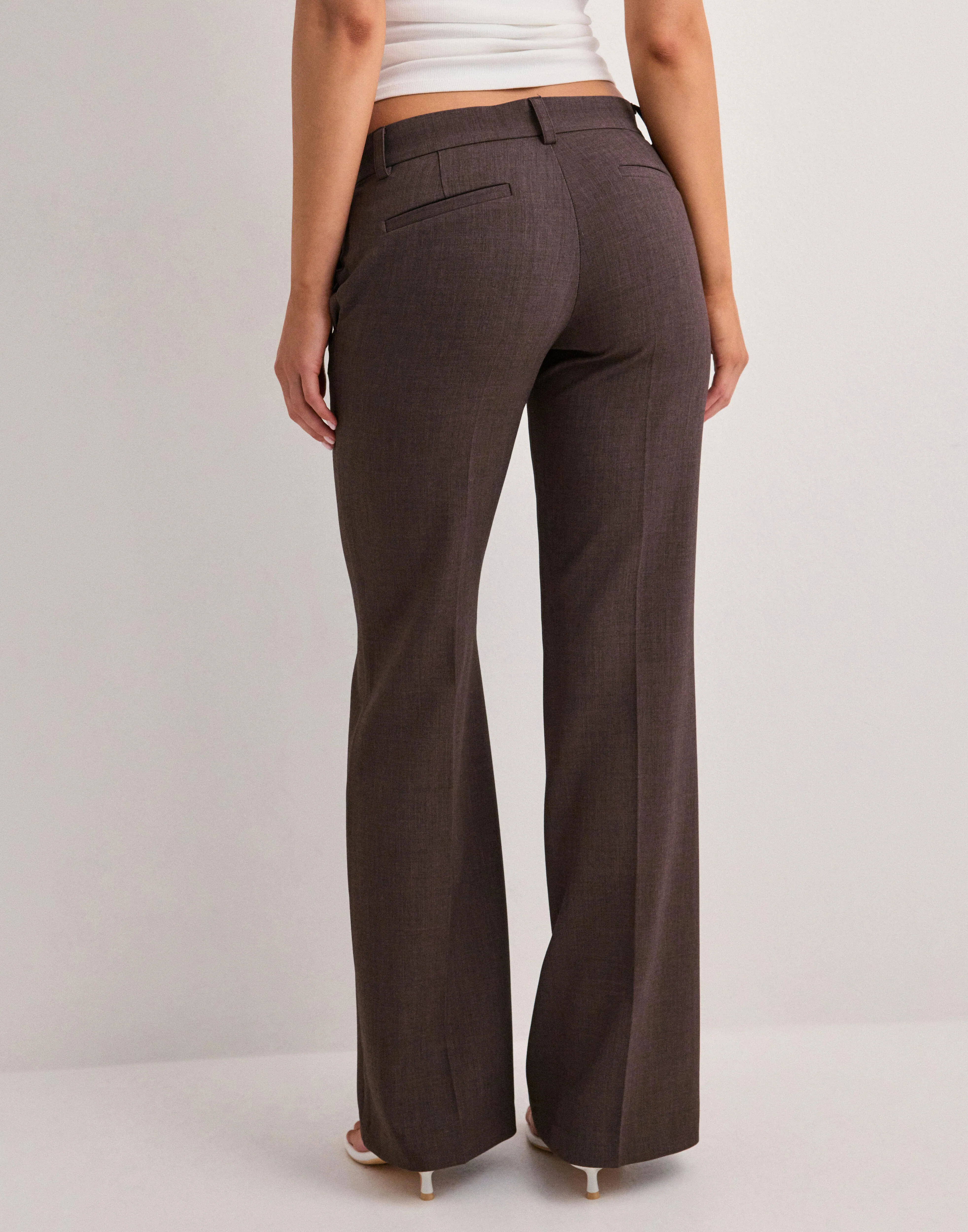 Nelly - Brun - Low Waist Loose Flare Pants