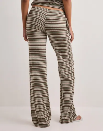 Chill Stripe Low Waist Pants 2