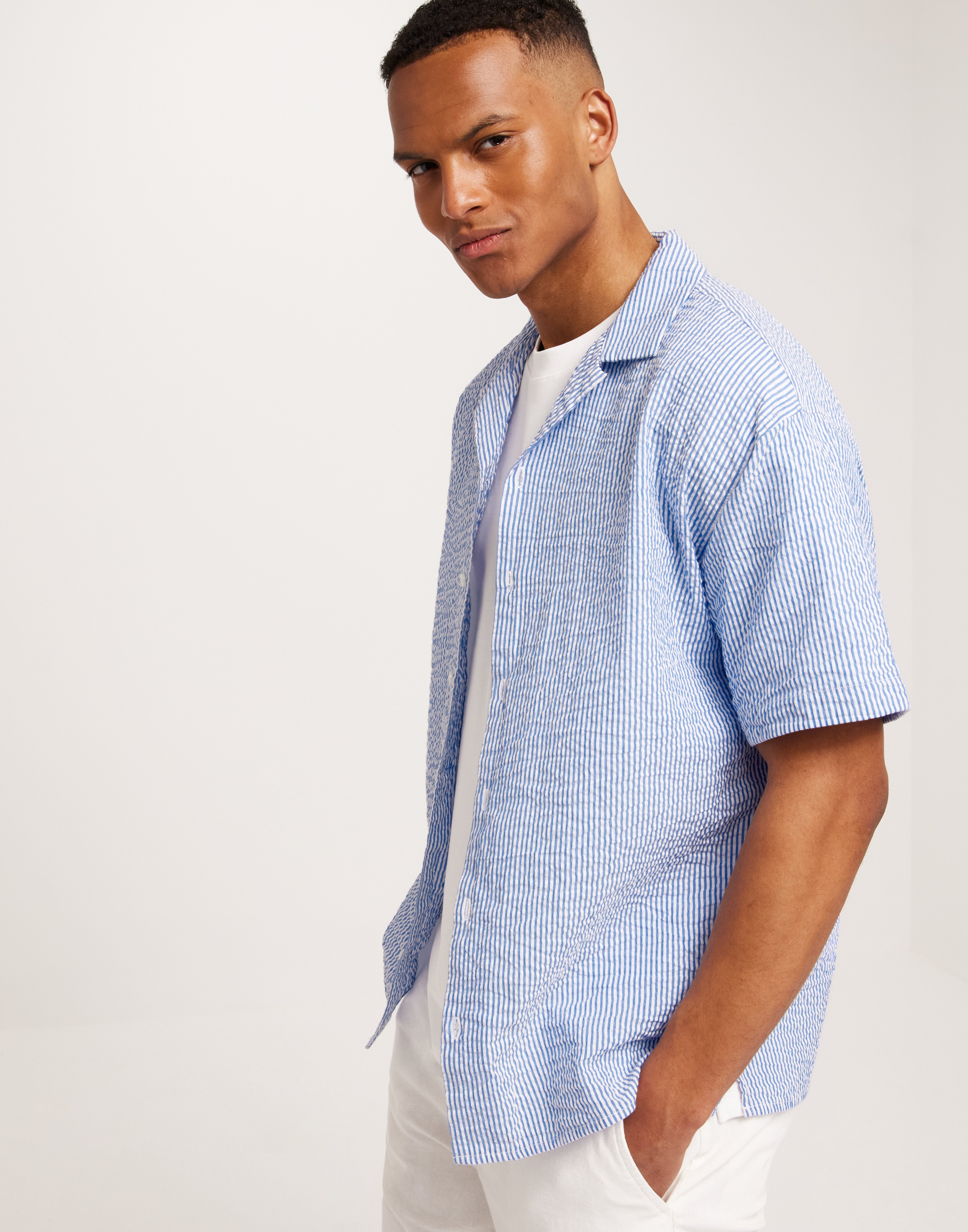 Buy Jack & Jones JJAYDAN SEERSUCKER RESORT SHIRT SS - Cashmere