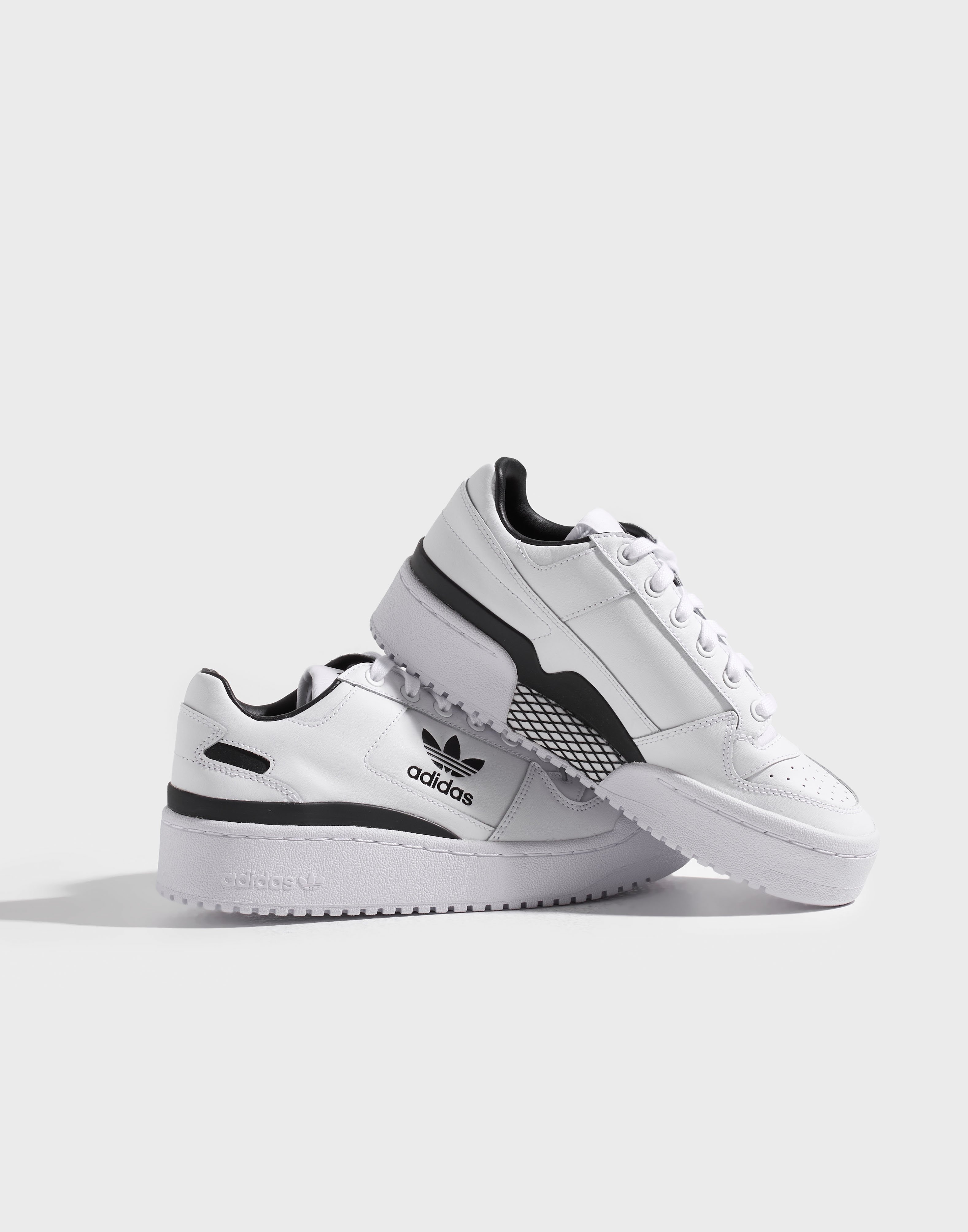  Forum Bold W ホワイト/ブラック 240 Buy Adidas Originals FORUM BOLD W - White | Nelly.com