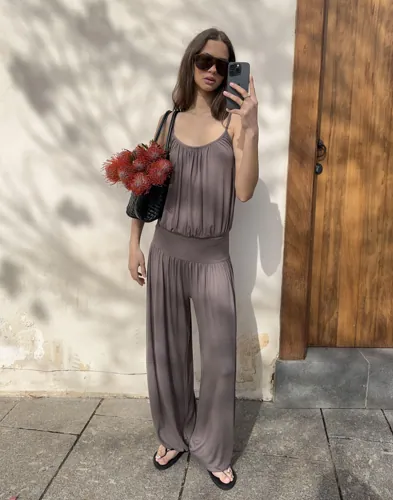 Nelly - Brun - Stunning Flowy Jumpsuit