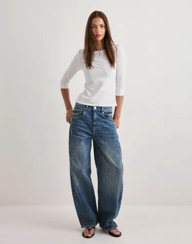 Nelly - Blå - Twisted Barrel Buckle Jeans