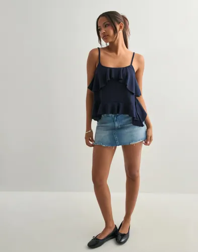 Nelly Cute Flounce Strap Top toppar dam – bild 2