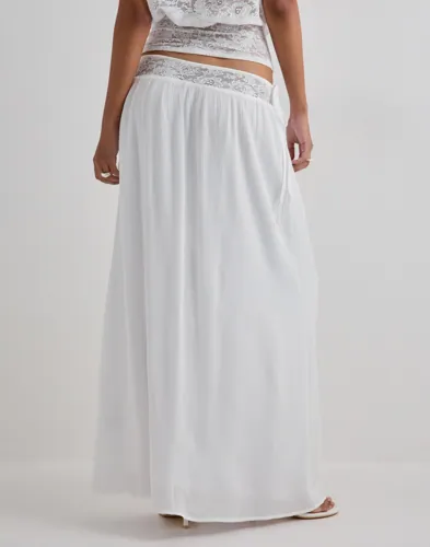 Nelly - Vit - My Lace Detail Skirt