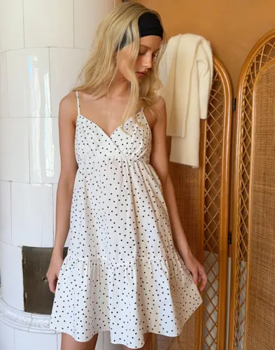 Polka Dot Dresses for Women - Retro & Trendy | Nelly Polka Dot Dresses for Women - Retro & Trendy | Nelly