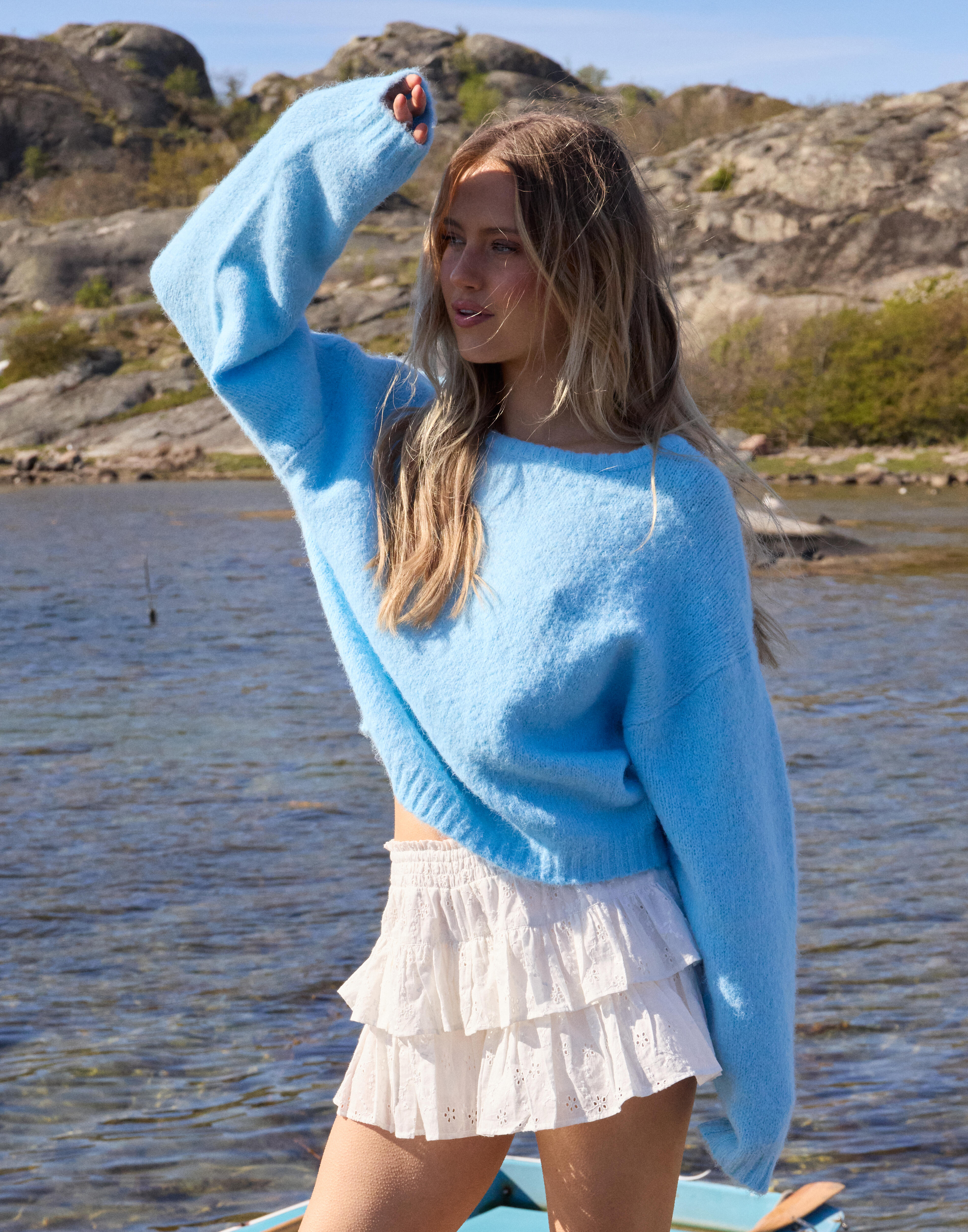 Nelly - Blå - Fuzzy Knit Sweater