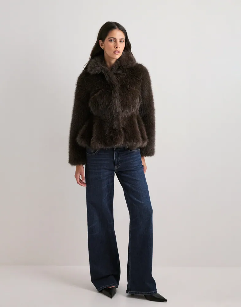 Nelly Peplum Faux Fur Jacket jackor dam – bild 3