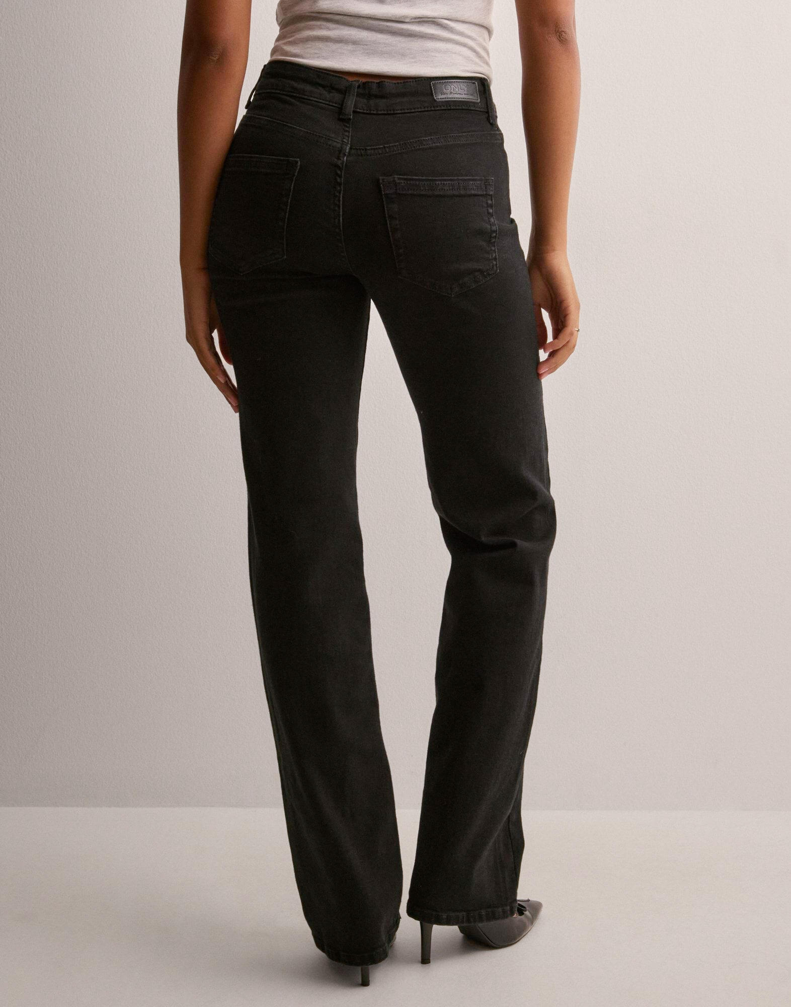 Nelly ブラック Washable Stretch Crepe Pant | EILEEN FISHER
